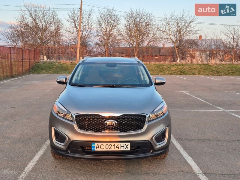 Позашляховик / Кросовер Kia Sorento 2016 в Луцьку