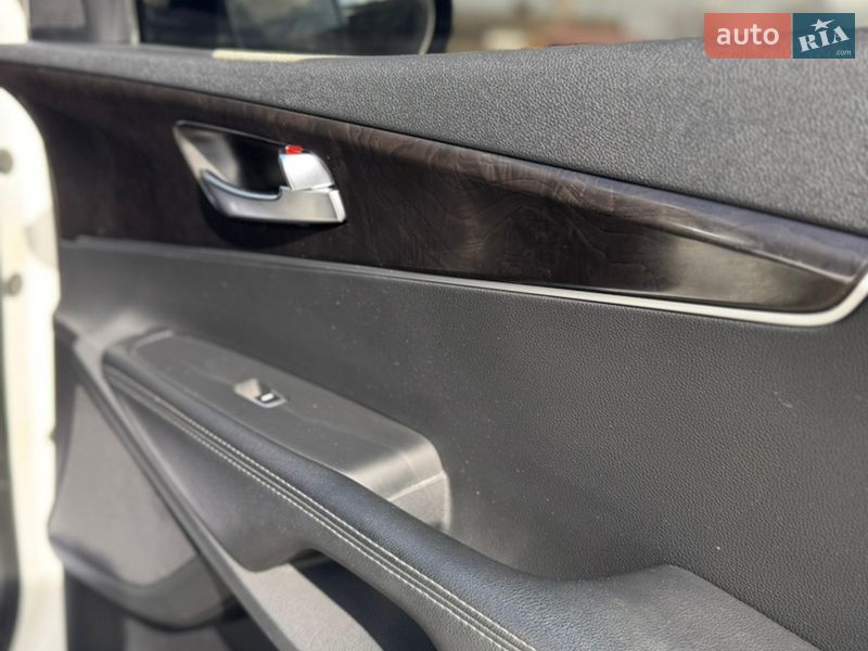 Внедорожник / Кроссовер Kia Sorento 2015 в Житомире фото 36 Внедорожник / Кроссовер Kia Sorento 2015 в Житомире