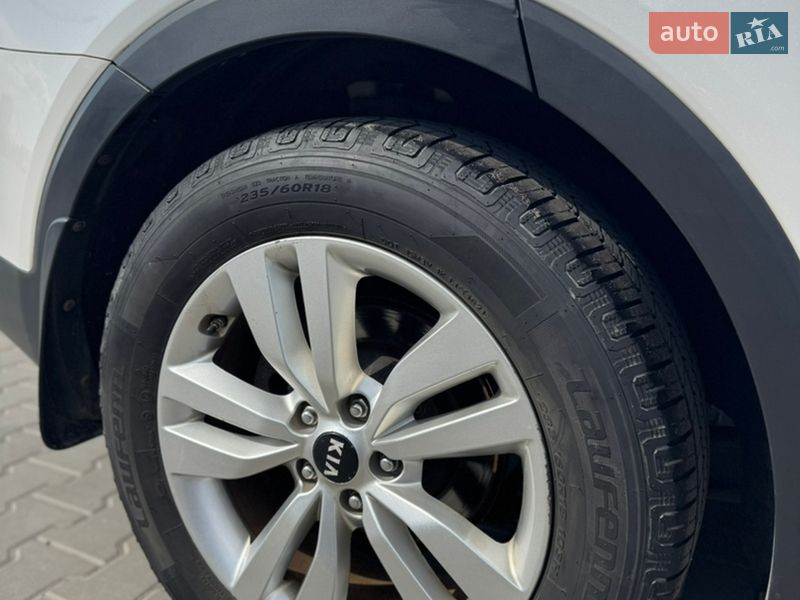 Внедорожник / Кроссовер Kia Sorento 2015 в Житомире фото 51 Внедорожник / Кроссовер Kia Sorento 2015 в Житомире
