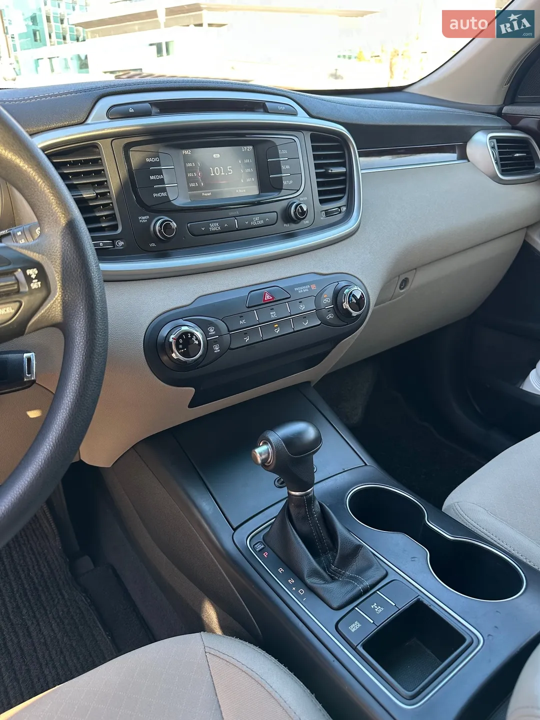2017 Kia Sorento - мініатюра 16