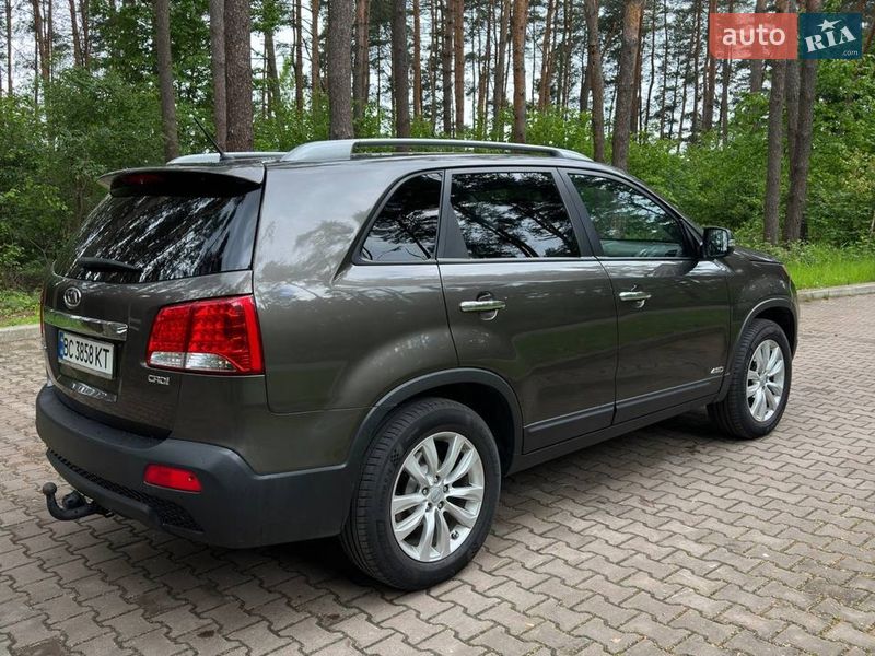 Позашляховик / Кросовер Kia Sorento 2010 в Новояворівську