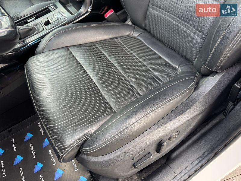 Позашляховик / Кросовер Kia Sorento 2016 в Рівному