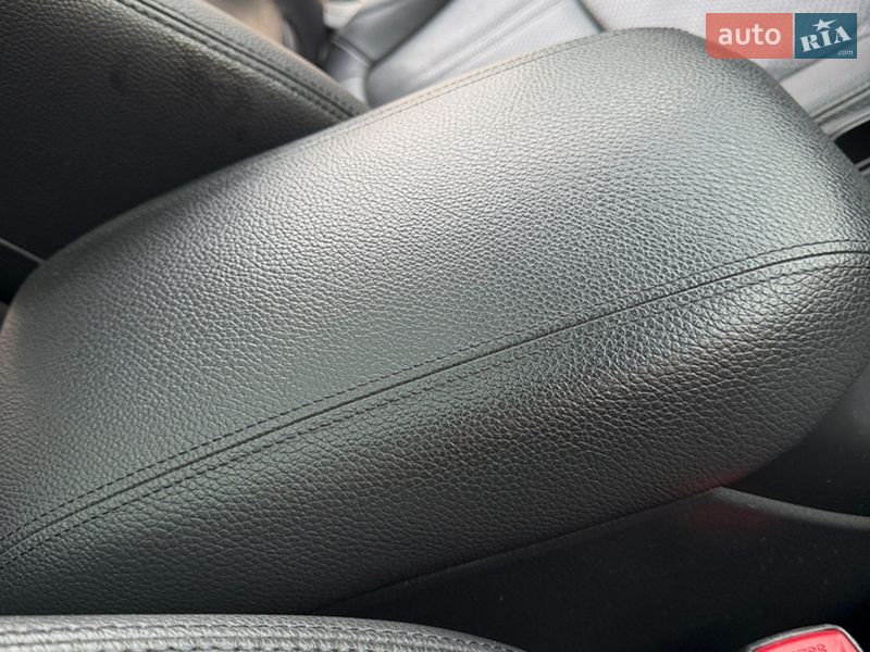 Позашляховик / Кросовер Kia Sorento 2014 в Самборі