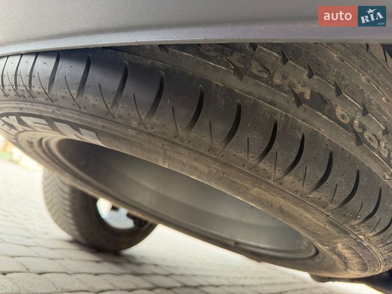 Позашляховик / Кросовер Kia Sorento 2014 в Самборі