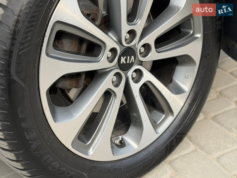 Позашляховик / Кросовер Kia Sorento 2014 в Самборі