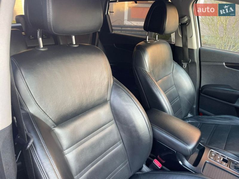 Позашляховик / Кросовер Kia Sorento 2015 в Стрию