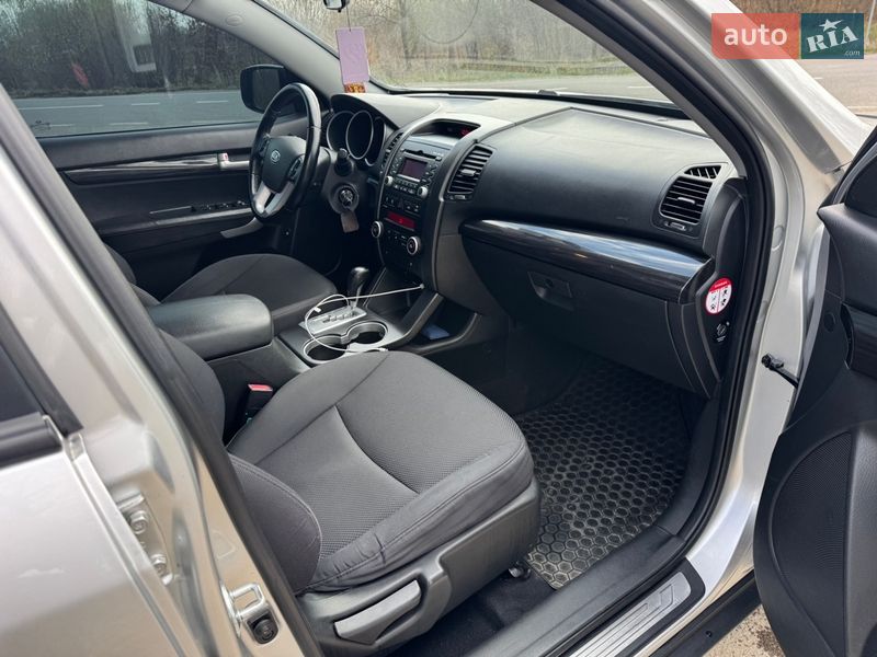 Внедорожник / Кроссовер Kia Sorento 2010 в Богородчанах