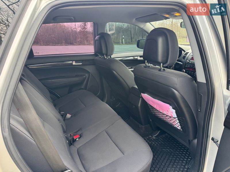 Внедорожник / Кроссовер Kia Sorento 2010 в Богородчанах