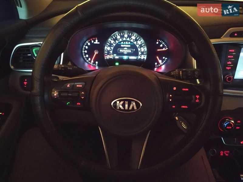 Позашляховик / Кросовер Kia Sorento 2016 в Сколе