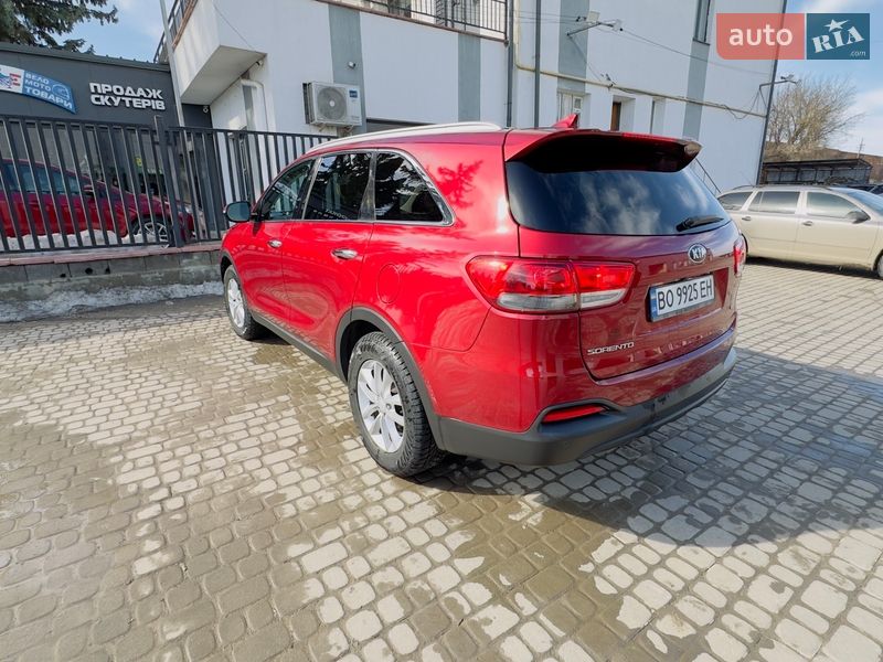 Внедорожник / Кроссовер Kia Sorento 2015 в Чорткове