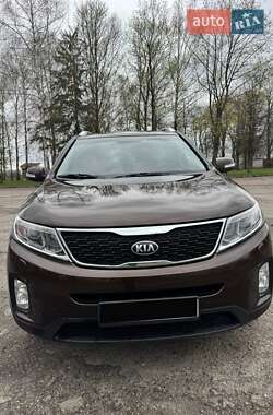 Позашляховик / Кросовер Kia Sorento 2014 в Чернівцях