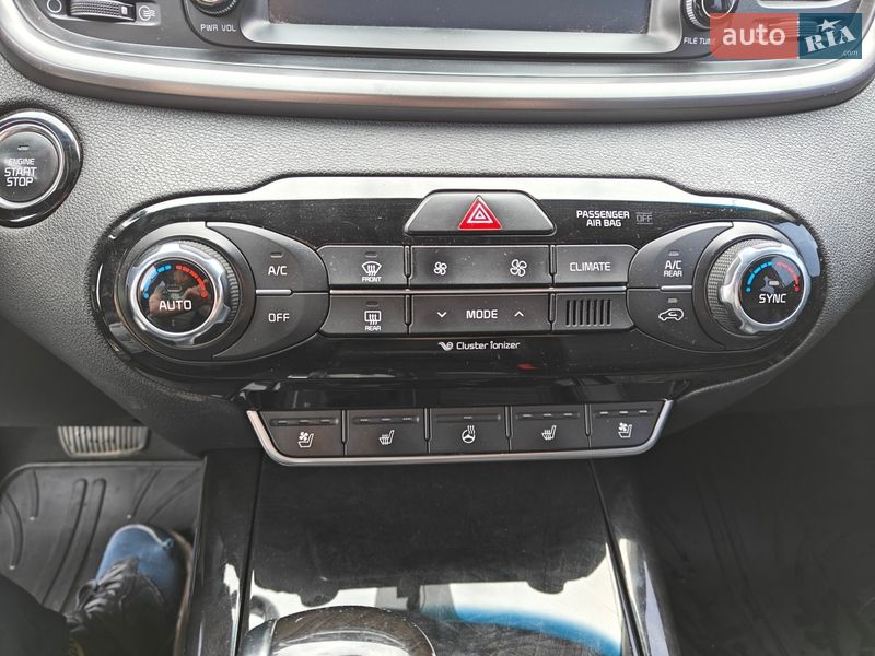 Внедорожник / Кроссовер Kia Sorento 2016 в Пятихатках фото 13 Внедорожник / Кроссовер Kia Sorento 2016 в Пятихатках