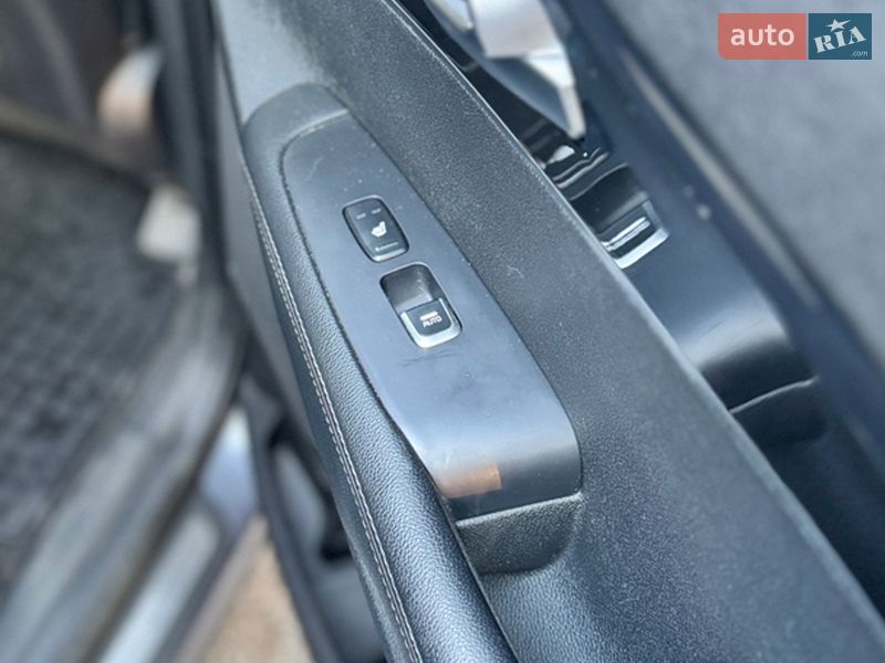 Внедорожник / Кроссовер Kia Sorento 2015 в Киеве фото 25 Внедорожник / Кроссовер Kia Sorento 2015 в Киеве