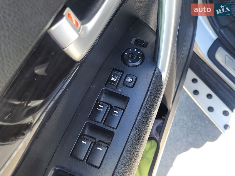Внедорожник / Кроссовер Kia Sorento 2012 в Киеве