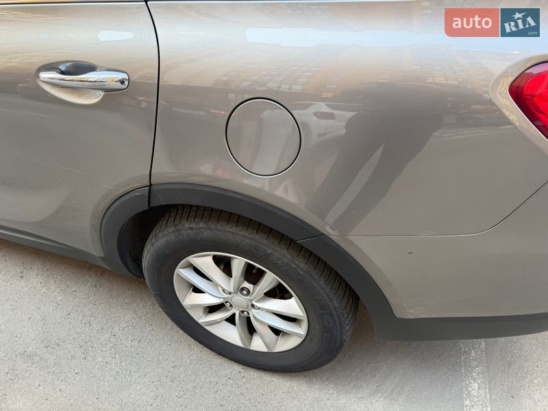Позашляховик / Кросовер Kia Sorento 2015 в Києві