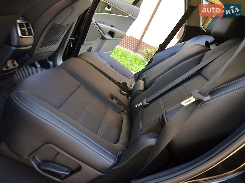 Внедорожник / Кроссовер Kia Sorento 2016 в Трускавце
