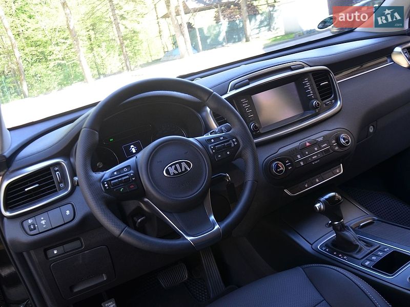 Внедорожник / Кроссовер Kia Sorento 2016 в Трускавце