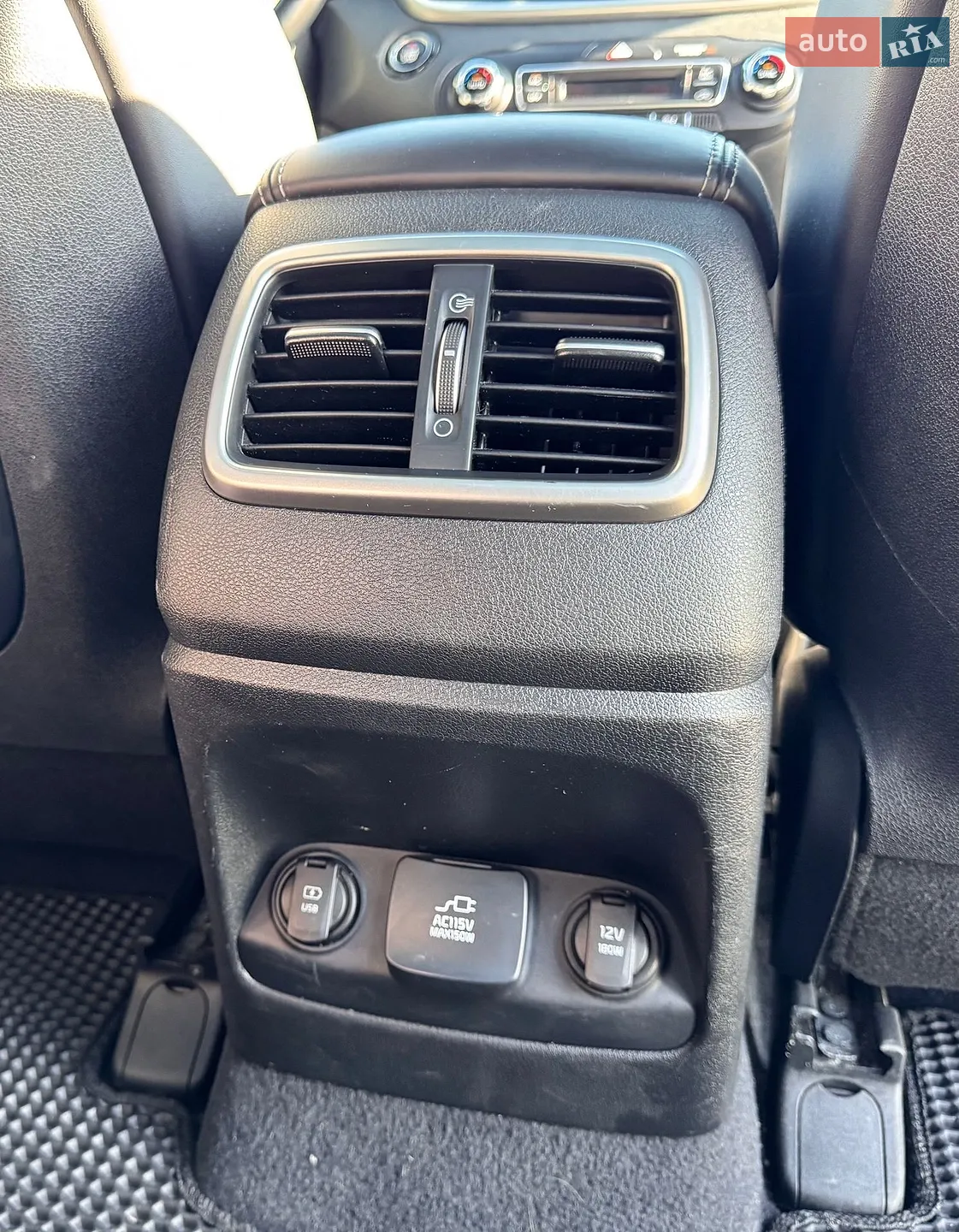 2019 Kia Sorento - мініатюра 18