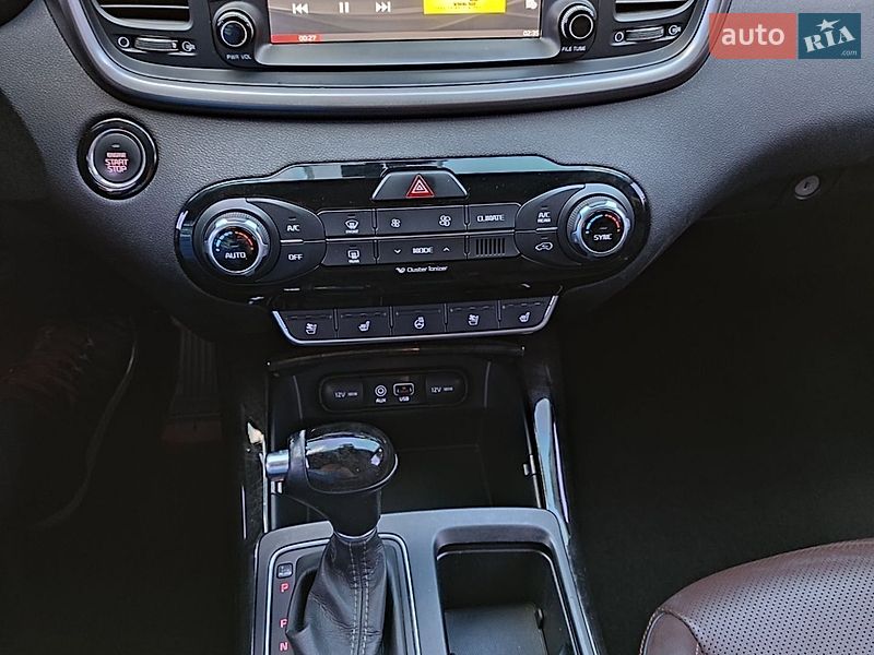 Внедорожник / Кроссовер Kia Sorento 2015 в Харькове