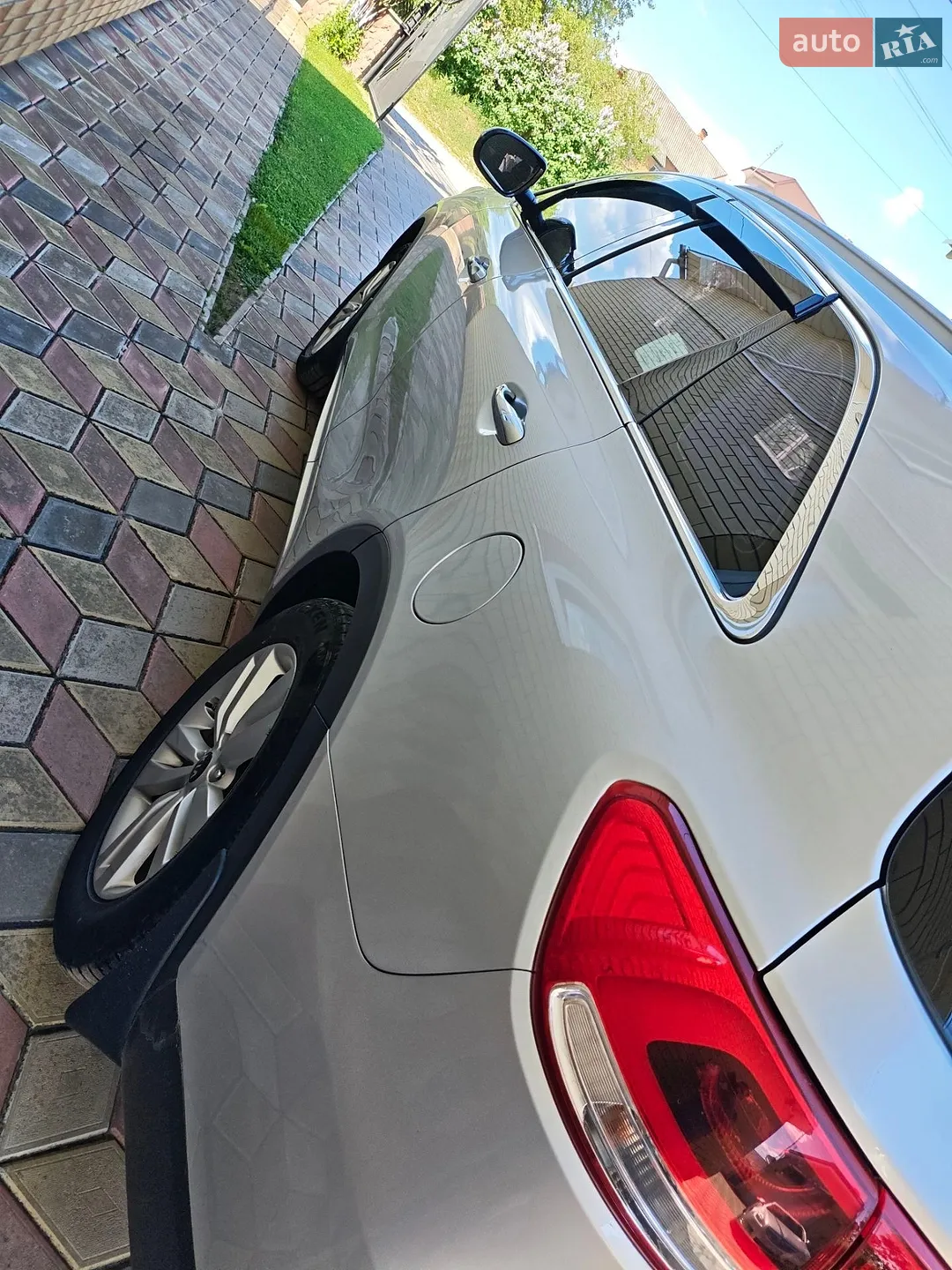 2015 Kia Sorento - мініатюра 8
