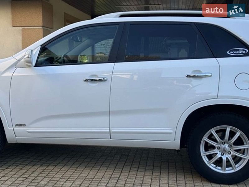 Внедорожник / Кроссовер Kia Sorento 2012 в Звягеле