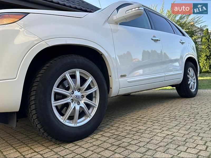 Внедорожник / Кроссовер Kia Sorento 2012 в Звягеле