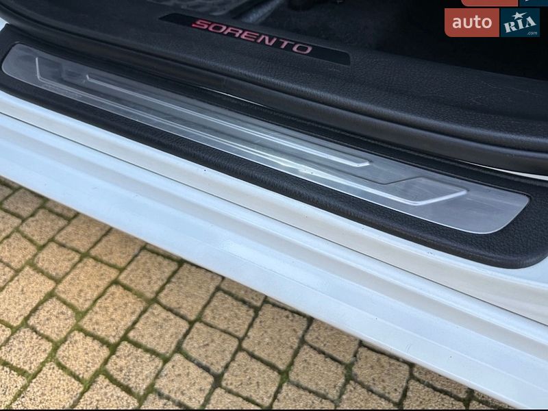 Внедорожник / Кроссовер Kia Sorento 2012 в Звягеле