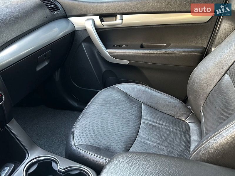 Внедорожник / Кроссовер Kia Sorento 2012 в Звягеле