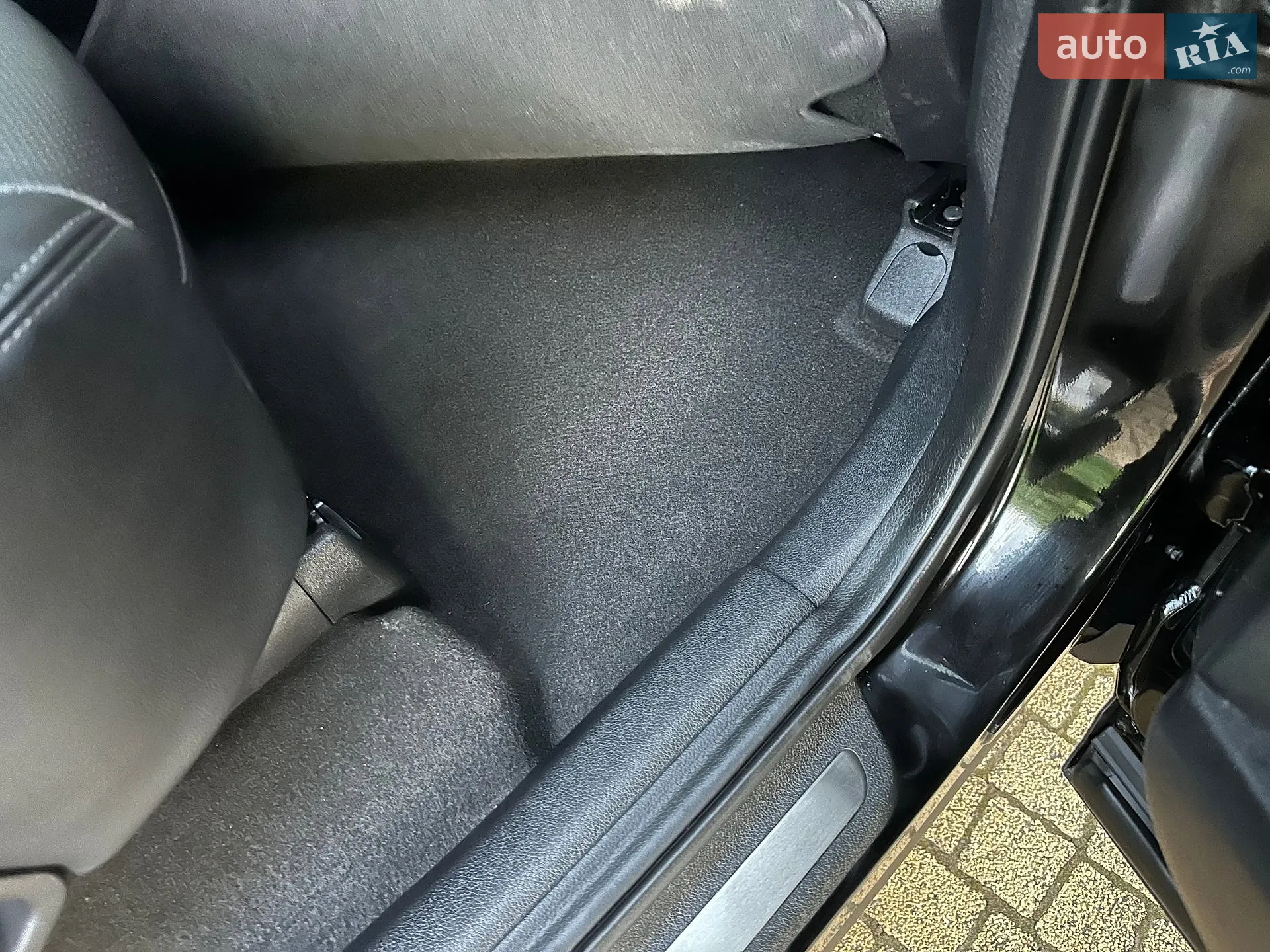 2017 Kia Sorento - мініатюра 211