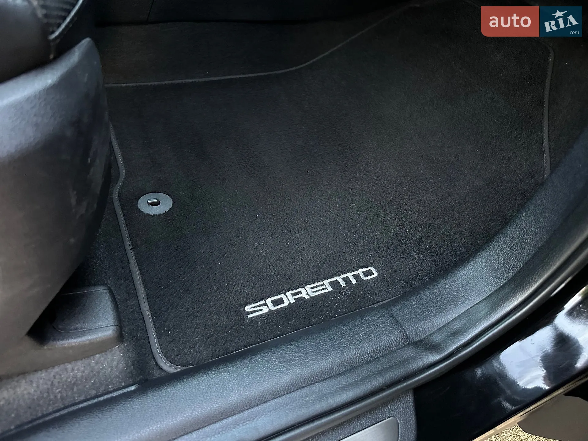 2017 Kia Sorento - мініатюра 225