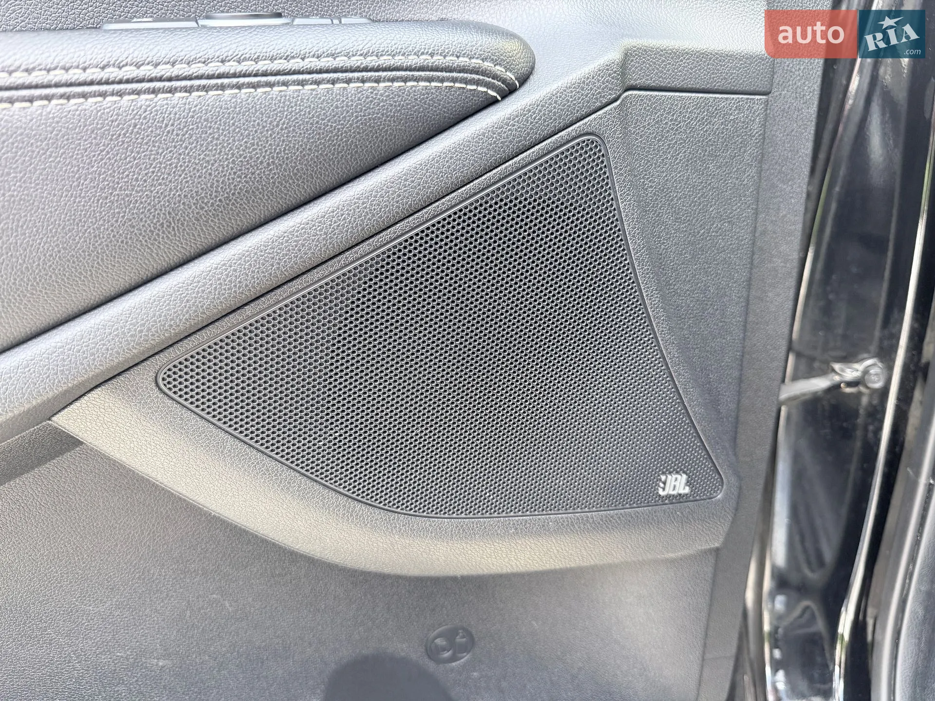 2017 Kia Sorento - мініатюра 5