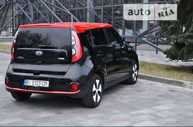 Внедорожник / Кроссовер Kia Soul EV 2015 в Полтаве