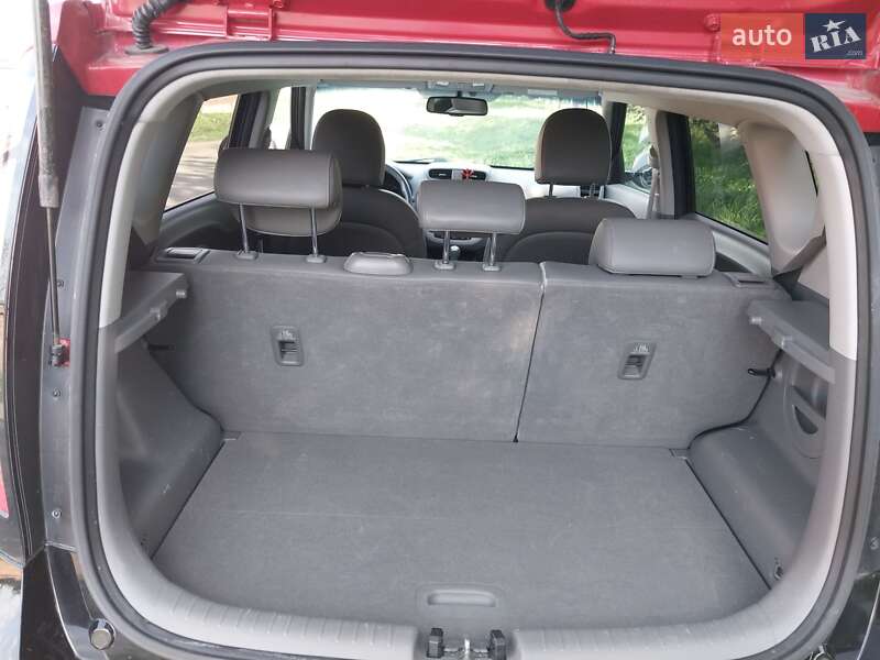 Позашляховик / Кросовер Kia Soul EV 2015 в Стрию