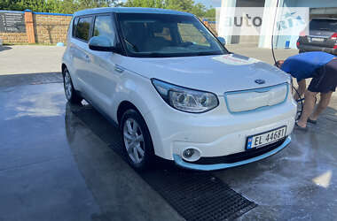 Внедорожник / Кроссовер Kia Soul EV 2016 в Владимир-Волынском