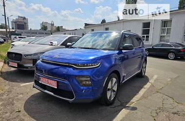 Внедорожник / Кроссовер Kia Soul EV 2021 в Киеве