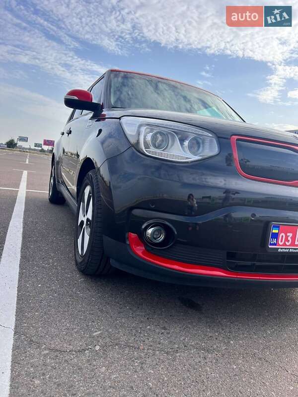 Внедорожник / Кроссовер Kia Soul EV 2015 в 