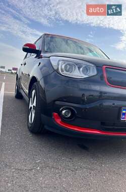 Внедорожник / Кроссовер Kia Soul EV 2015 в 
