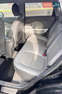 Внедорожник / Кроссовер Kia Soul EV 2015 в 