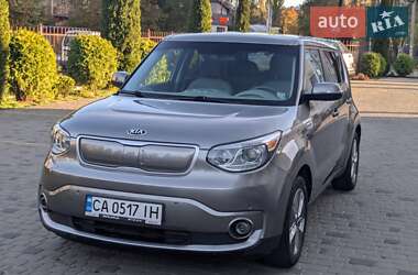 Внедорожник / Кроссовер Kia Soul EV 2017 в Ирпене