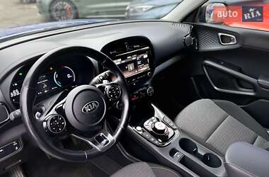 Внедорожник / Кроссовер Kia Soul EV 2020 в 