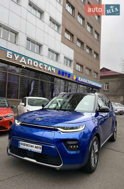 Внедорожник / Кроссовер Kia Soul EV 2020 в 