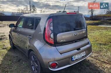 Позашляховик / Кросовер Kia Soul EV 2015 в 