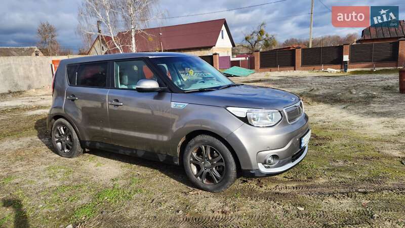 Внедорожник / Кроссовер Kia Soul EV 2015 в Камне-Каширском фото 16 Внедорожник / Кроссовер Kia Soul EV 2015 в Камне-Каширском