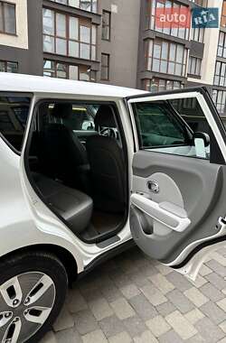Внедорожник / Кроссовер Kia Soul EV 2017 в 