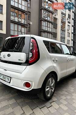 Внедорожник / Кроссовер Kia Soul EV 2017 в 