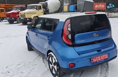 Позашляховик / Кросовер Kia Soul EV 2015 в Новояворівську