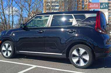 Внедорожник / Кроссовер Kia Soul EV 2022 в 