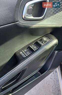 Внедорожник / Кроссовер Kia Soul EV 2022 в 