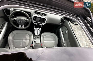 Внедорожник / Кроссовер Kia Soul EV 2017 в 