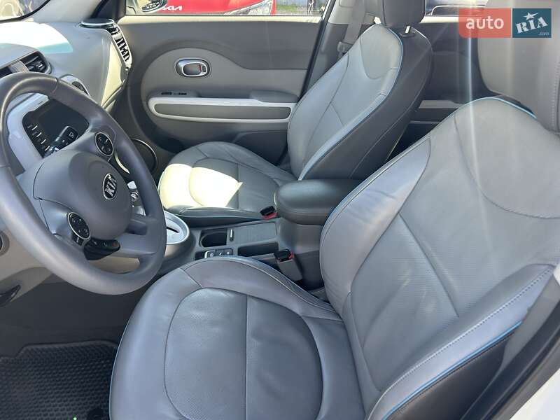 Внедорожник / Кроссовер Kia Soul EV 2016 в Одессе